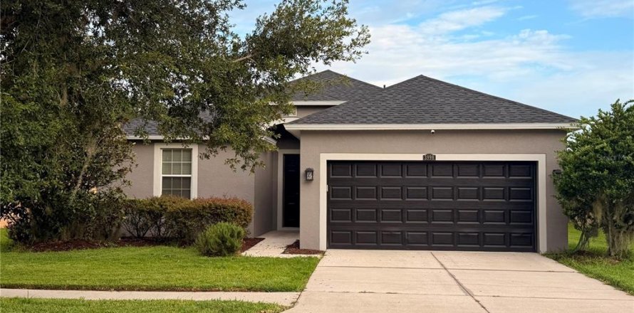 House in Wesley Chapel, Florida 3 bedrooms, 143.72 sq.m. № 2230523