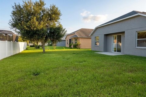 House in Wesley Chapel, Florida 3 bedrooms, 143.72 sq.m. № 2230523 - photo 16
