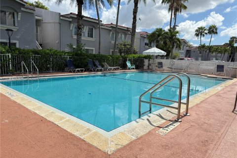 Condominio en alquiler en Doral, Florida, 3 dormitorios, 104.05 m2 № 1981071 - foto 19