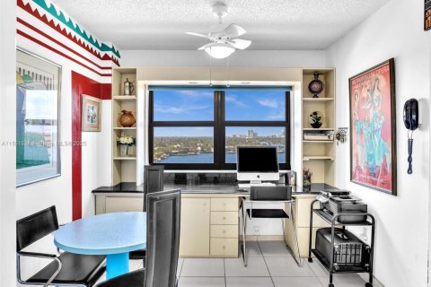 Copropriété à vendre à Hollywood, Floride: 2 chambres, 154.22 m2 № 1076176 - photo 21