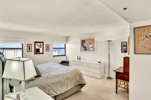 Copropriété à vendre à Hollywood, Floride: 2 chambres, 154.22 m2 № 1076176 - photo 30