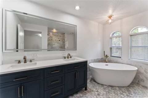 Townhouse in Tampa, Florida 3 bedrooms, 159.79 sq.m. № 1870430 - photo 6