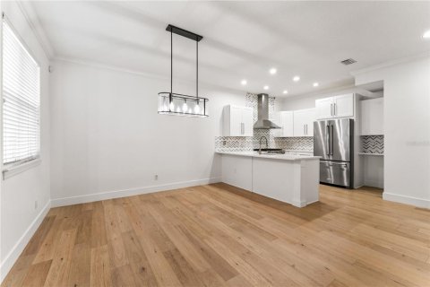 Townhouse in Tampa, Florida 3 bedrooms, 159.79 sq.m. № 1870430 - photo 14
