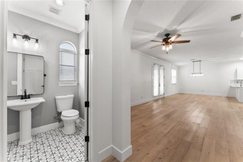 Townhouse in Tampa, Florida 3 bedrooms, 159.79 sq.m. № 1870430 - photo 5