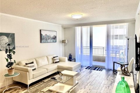 Copropriété à louer à Hallandale Beach, Floride: 2 chambres, 110.55 m2 № 1937493 - photo 22
