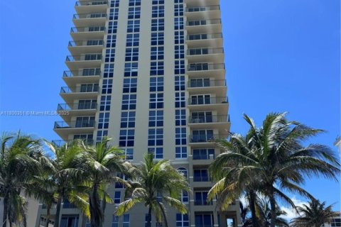 Copropriété à louer à Hallandale Beach, Floride: 2 chambres, 110.55 m2 № 1937493 - photo 6