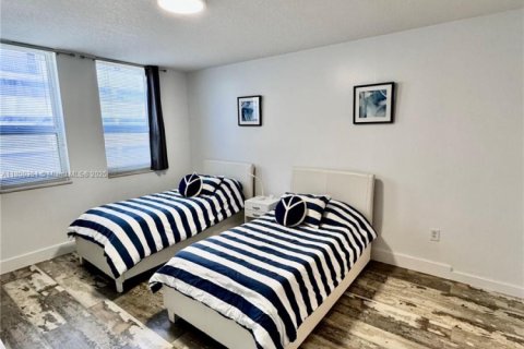 Copropriété à louer à Hallandale Beach, Floride: 2 chambres, 110.55 m2 № 1937493 - photo 28