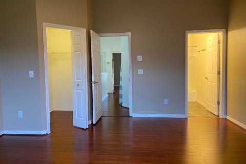 Townhouse in Tampa, Florida 2 bedrooms, 118.17 sq.m. № 2236570 - photo 11