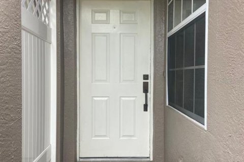 Townhouse in Tampa, Florida 2 bedrooms, 118.17 sq.m. № 2236570 - photo 3