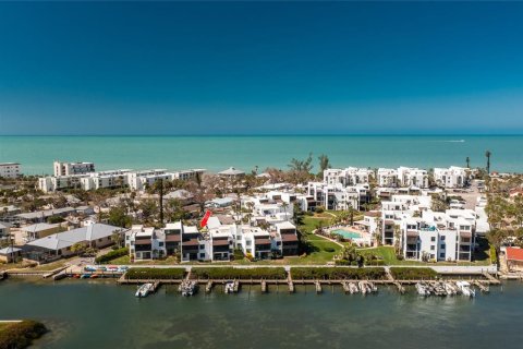 Copropriété à vendre à Englewood, Floride: 3 chambres, 159.33 m2 № 1587513 - photo 1
