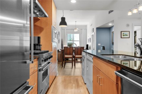 Condo in Tampa, Florida, 1 bedroom  № 2119629 - photo 2