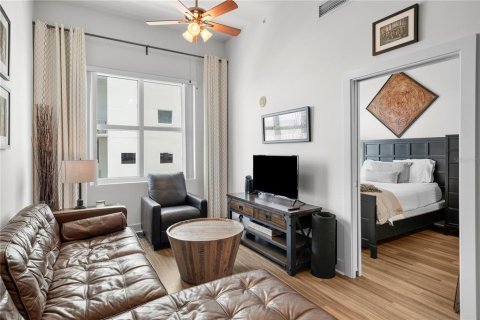 Condo in Tampa, Florida, 1 bedroom  № 2119629 - photo 4