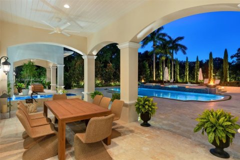 Casa en venta en Miami, Florida, 7 dormitorios, 856.56 m2 № 1893133 - foto 14