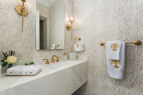 Casa en venta en Miami, Florida, 7 dormitorios, 856.56 m2 № 1893133 - foto 24