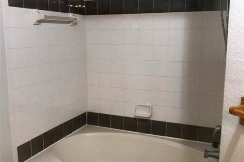 Condominio en alquiler en Orlando, Florida, 2 dormitorios, 102.84 m2 № 2094663 - foto 19