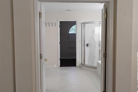 House in Tampa, Florida 4 bedrooms, 274.9 sq.m. № 2234205 - photo 29