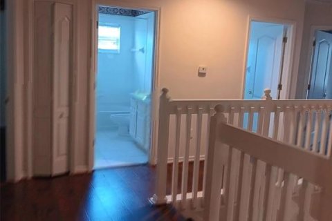 House in Tampa, Florida 4 bedrooms, 274.9 sq.m. № 2234205 - photo 14