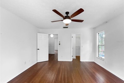 House in Riverview, Florida 4 bedrooms, 248.33 sq.m. № 1919489 - photo 18
