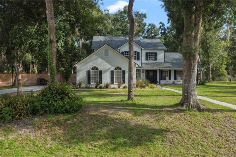 House in Riverview, Florida 4 bedrooms, 248.33 sq.m. № 1919489 - photo 1
