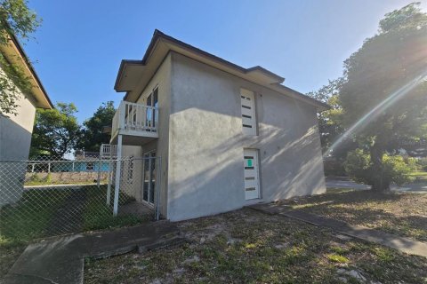 Commercial property in Tampa, Florida 415.83 sq.m. № 1771452 - photo 4