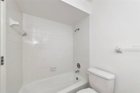 House in Venice, Florida 2 bedrooms, 110.83 sq.m. № 2430410 - photo 23
