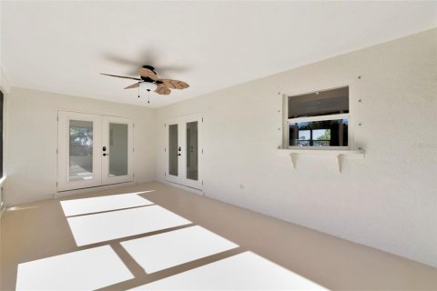 House in Venice, Florida 2 bedrooms, 110.83 sq.m. № 2430410 - photo 30