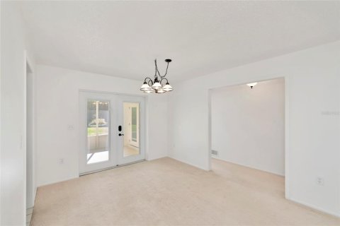 House in Venice, Florida 2 bedrooms, 110.83 sq.m. № 2430410 - photo 12