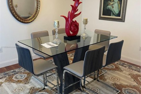 House in Vero Beach, Florida 4 bedrooms, 209.68 sq.m. № 2034509 - photo 4