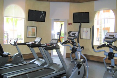 Condo in Miramar, Florida, 1 bedroom  № 1997471 - photo 23