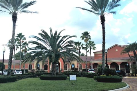 Condo in Miramar, Florida, 1 bedroom  № 1997471 - photo 2