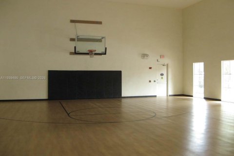 Condo in Miramar, Florida, 1 bedroom  № 1997471 - photo 24