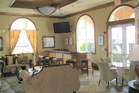 Condo in Miramar, Florida, 1 bedroom  № 1997471 - photo 20