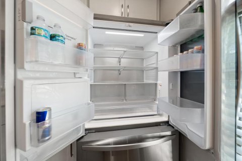 Купить кондоминиум в Ларго, Флорида 6 комнат, 91.51м2, № 2341957 - фото 15