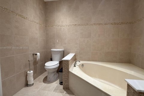 Condo in Pembroke Pines, Florida, 3 bedrooms  № 2036390 - photo 21