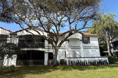 Condo in Pembroke Pines, Florida, 3 bedrooms  № 2036390 - photo 2