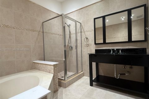 Condo in Pembroke Pines, Florida, 3 bedrooms  № 2036390 - photo 20