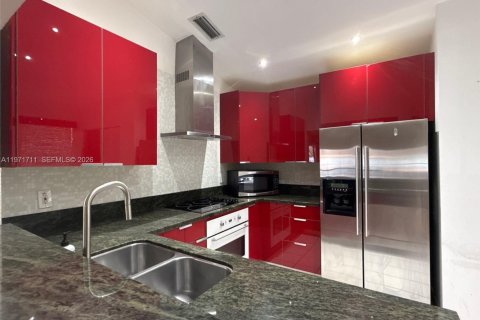 Condo in Pembroke Pines, Florida, 3 bedrooms  № 2036390 - photo 13