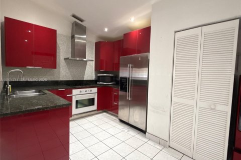 Condo in Pembroke Pines, Florida, 3 bedrooms  № 2036390 - photo 14