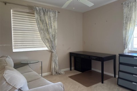 Condo in Pembroke Pines, Florida, 3 bedrooms  № 2036390 - photo 23