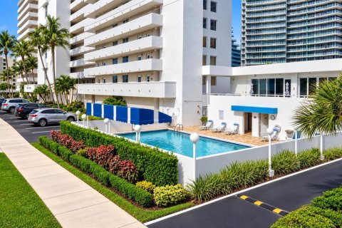 Condominio en venta en Fort Lauderdale, Florida, 3 dormitorios, 132.39 m2 № 2377260 - foto 28