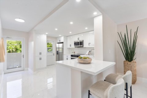 Condominio en venta en Fort Lauderdale, Florida, 3 dormitorios, 132.39 m2 № 2377260 - foto 9
