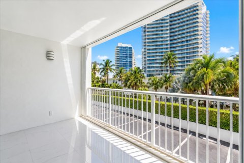 Condominio en venta en Fort Lauderdale, Florida, 3 dormitorios, 132.39 m2 № 2377260 - foto 21