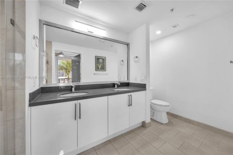 Купить кондоминиум в Майами, Флорида 2 спальни, 118.36м2, № 2145661 - фото 7