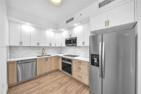 Купить кондоминиум в Майами, Флорида 2 спальни, 118.36м2, № 2145661 - фото 4