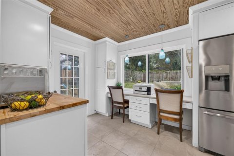 House in Longwood, Florida 4 bedrooms, 225.2 sq.m. № 2400263 - photo 18