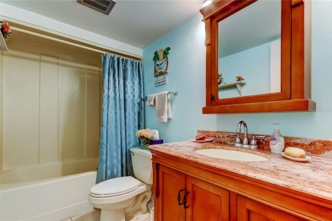 Condo in South Pasadena, Florida, 2 bedrooms  № 1740642 - photo 22
