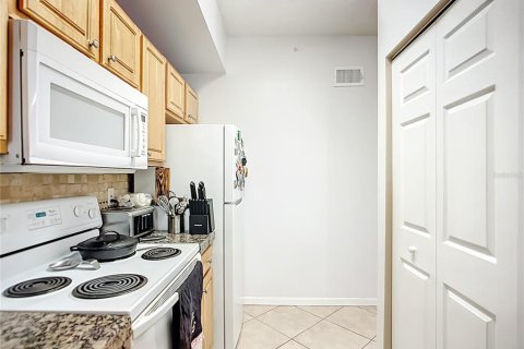 Townhouse in Sarasota, Florida 2 bedrooms, 115.76 sq.m. № 2226764 - photo 7