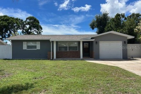 House in Seminole, Florida 2 bedrooms, 92.07 sq.m. № 2354299