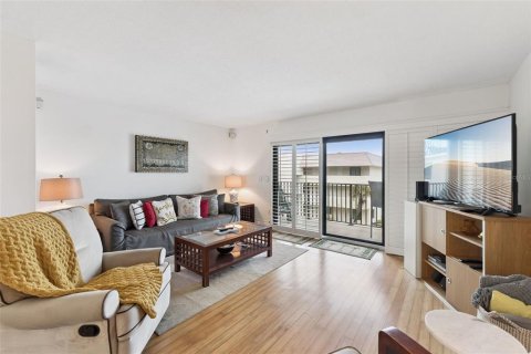 Condo in Ormond Beach, Florida, 1 bedroom № 2105297 - photo 7