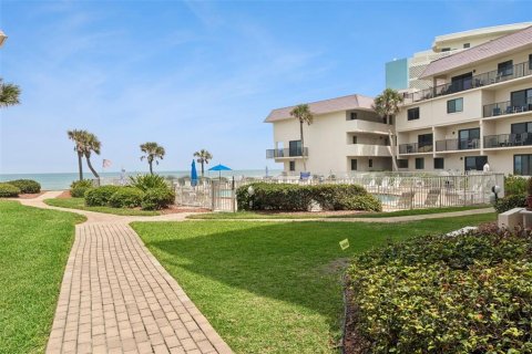 Condo in Ormond Beach, Florida, 1 bedroom № 2105297 - photo 5